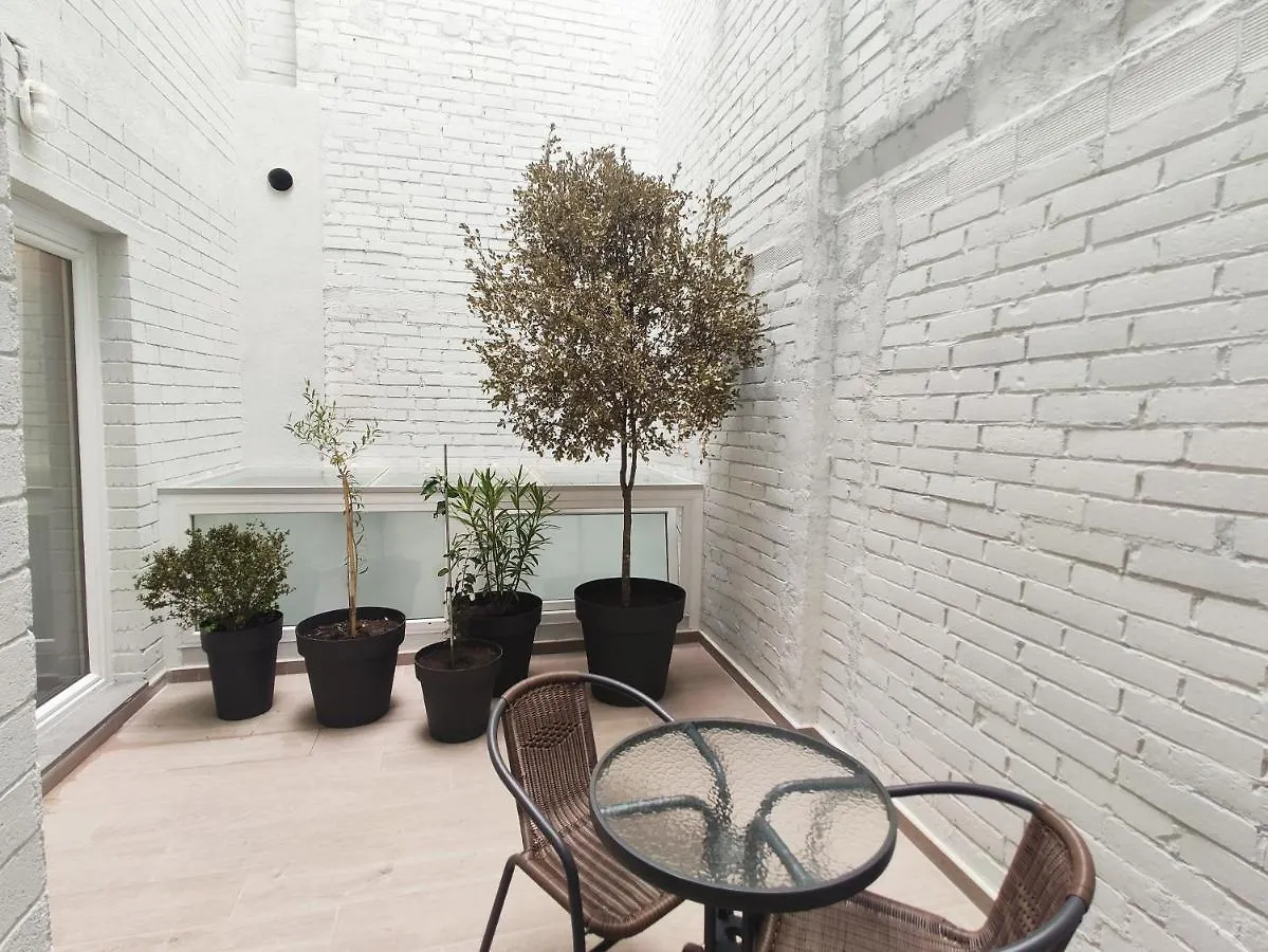 Global Apartments & Rooms L'Hospitalet de Llobregat 0*,  Spain